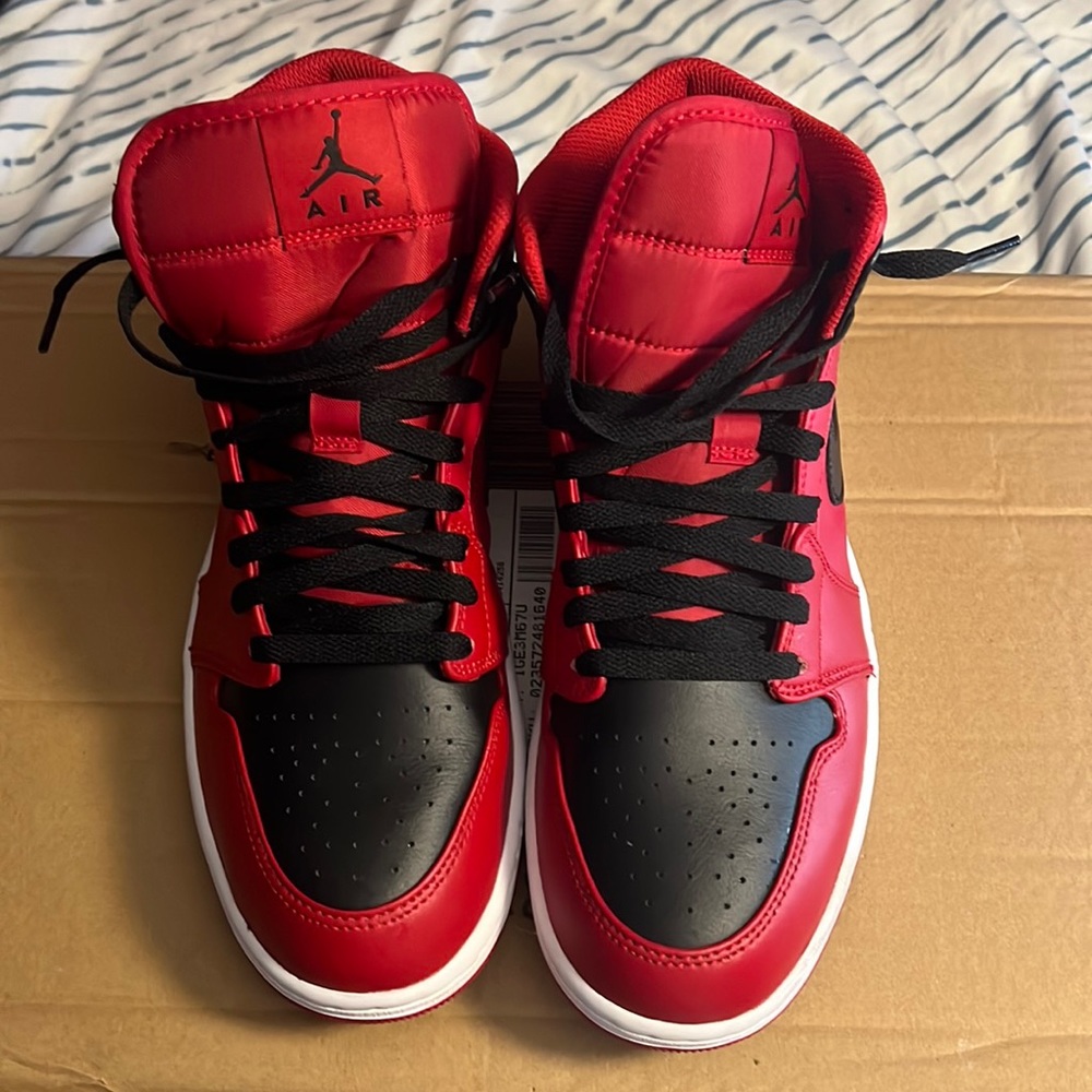 Air Jordan 1 Mid Used